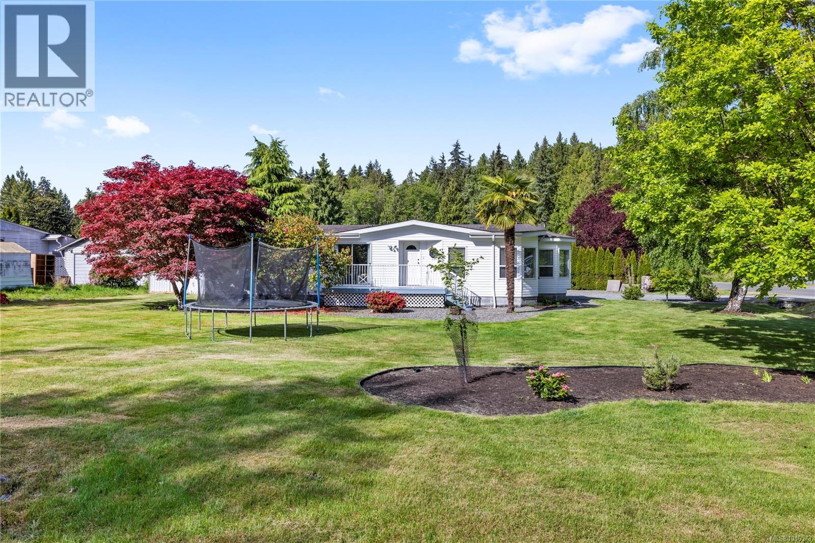 661 Barclay Cres N - 17