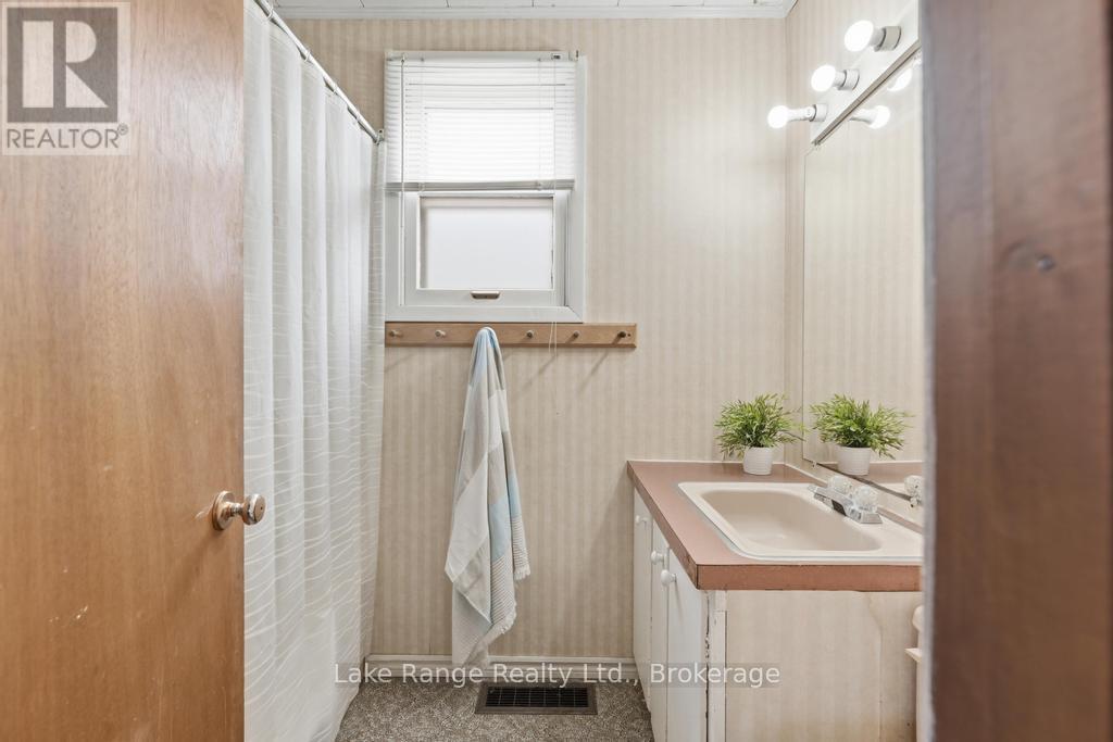 805 LEONARD COURT - 14