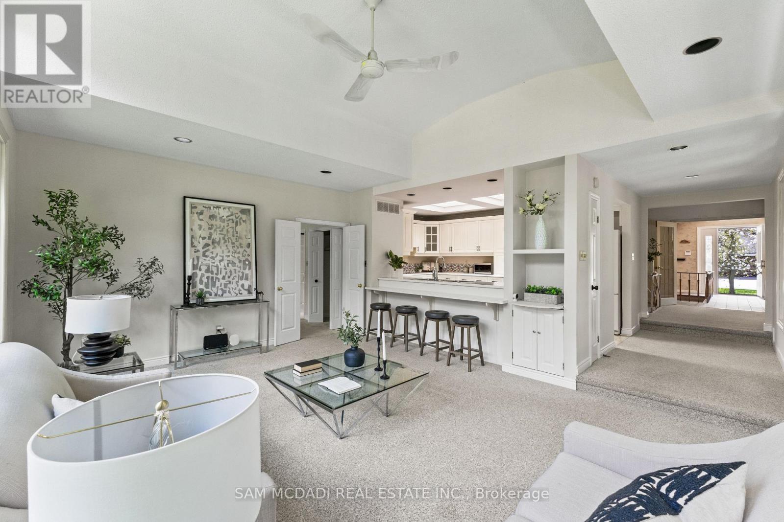 521 VANESSA CRESCENT - 11