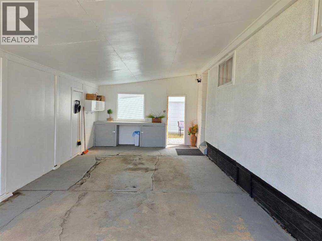 9307 104 Avenue - 4