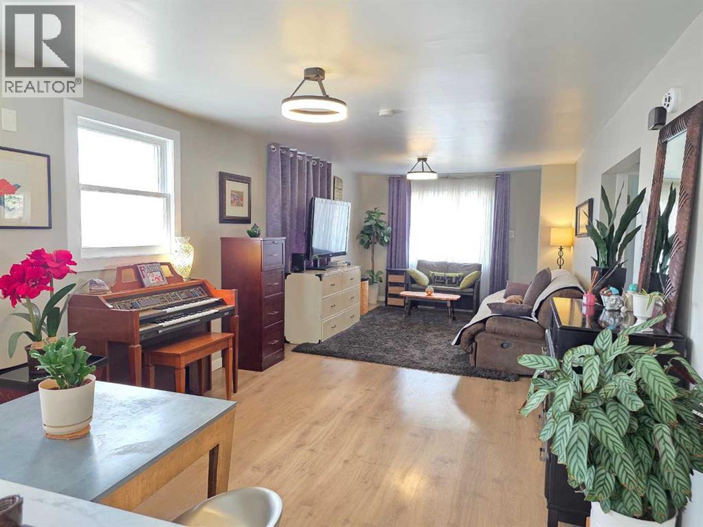 9307 104 Avenue - 14