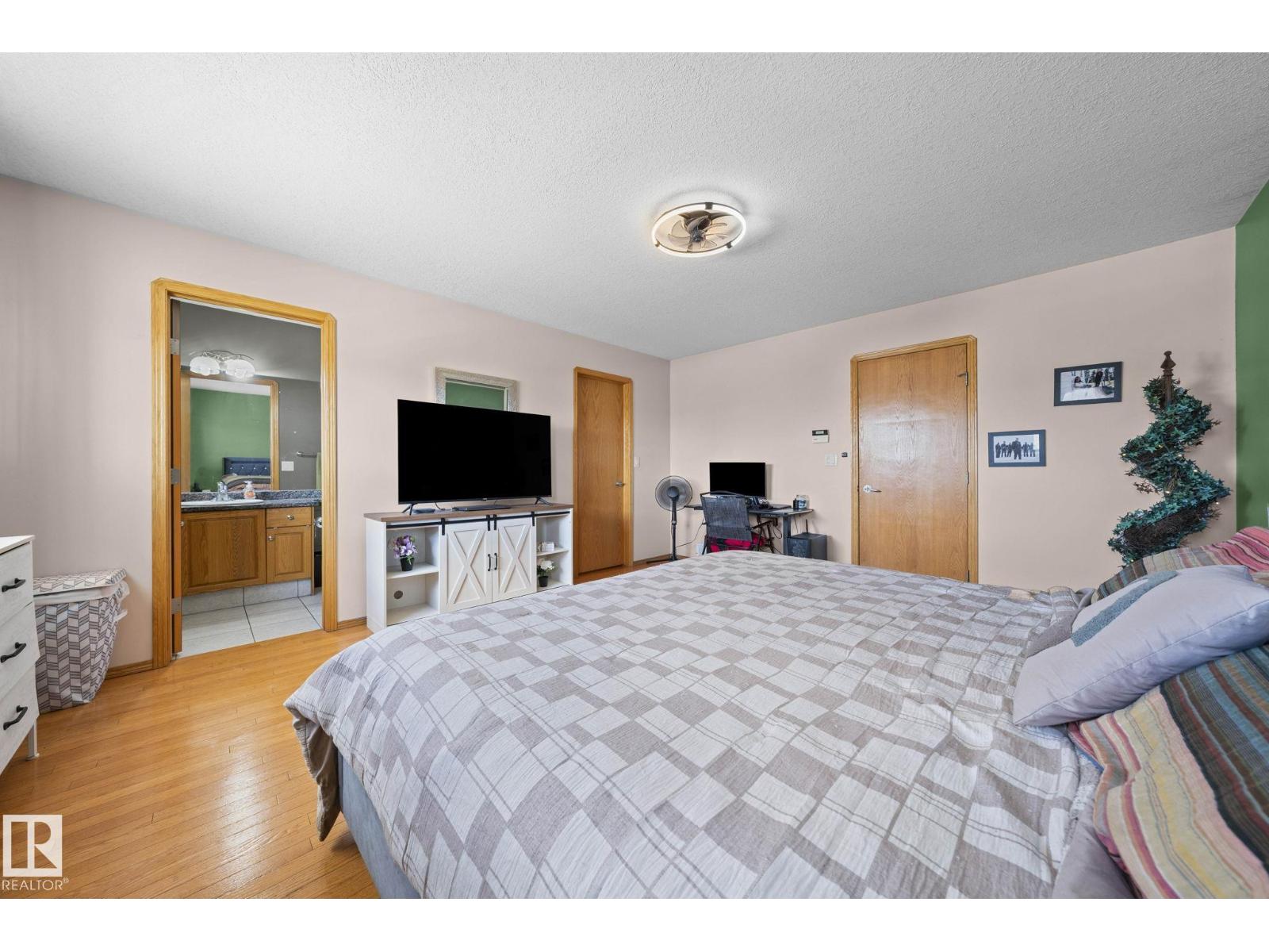 16513 67A ST NW, Edmonton