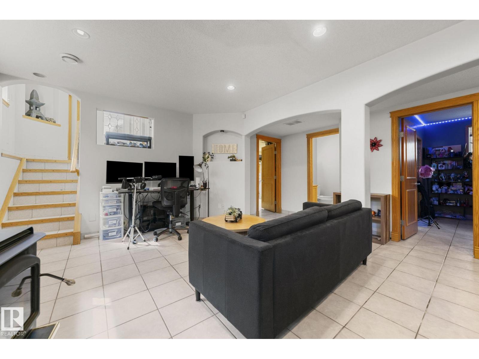 16513 67A ST NW, Edmonton