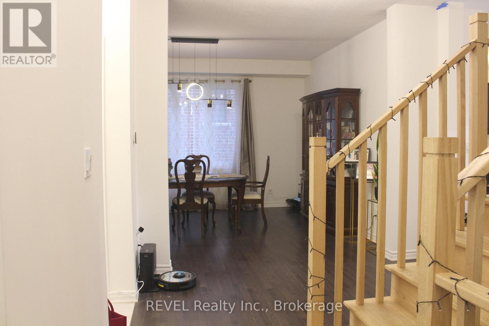 58 ORIOLE CRESCENT - 11