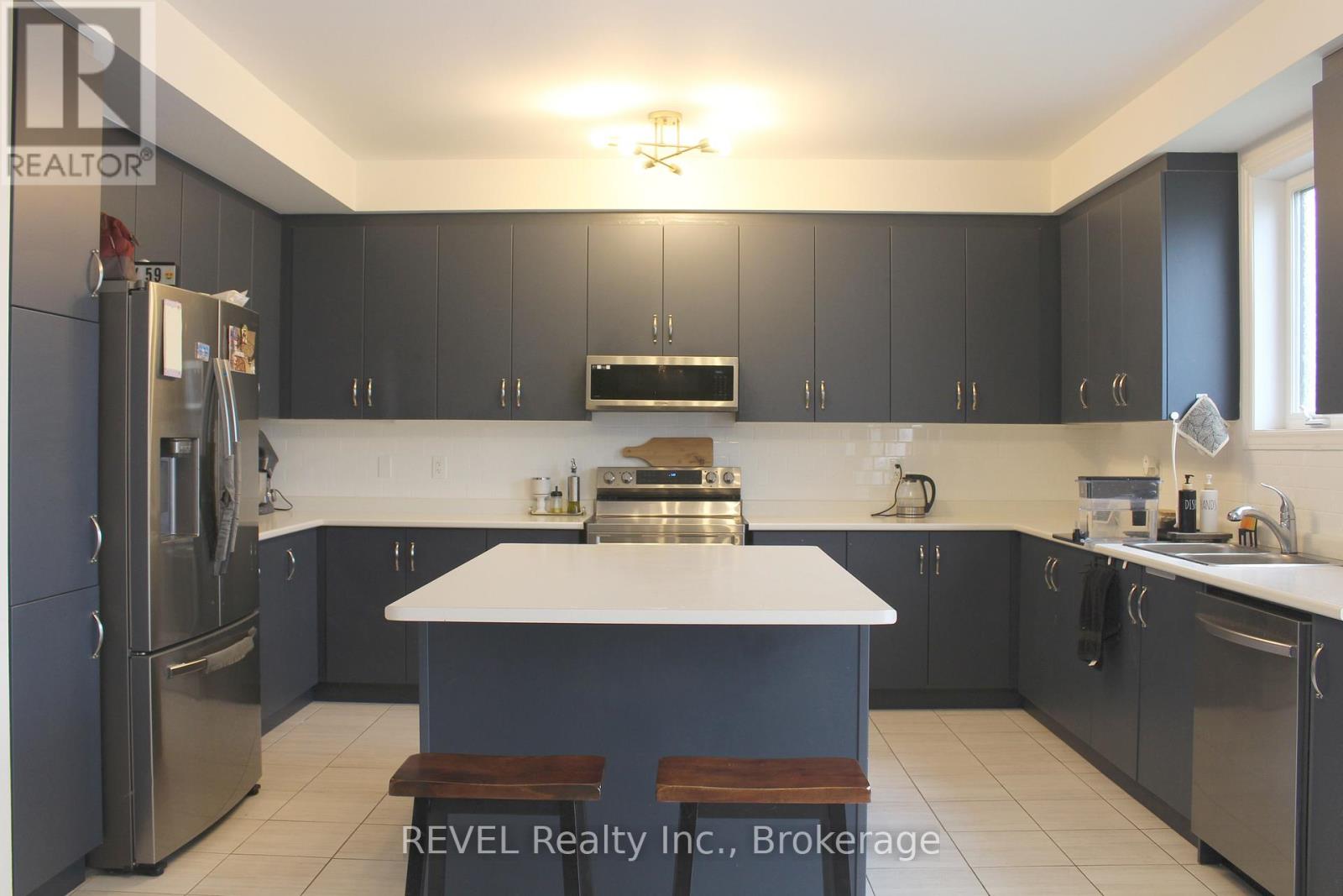 58 ORIOLE CRESCENT - 14
