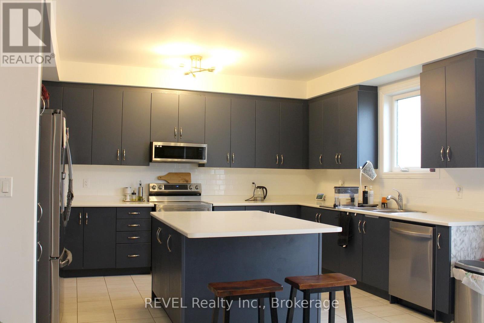 58 ORIOLE CRESCENT - 15