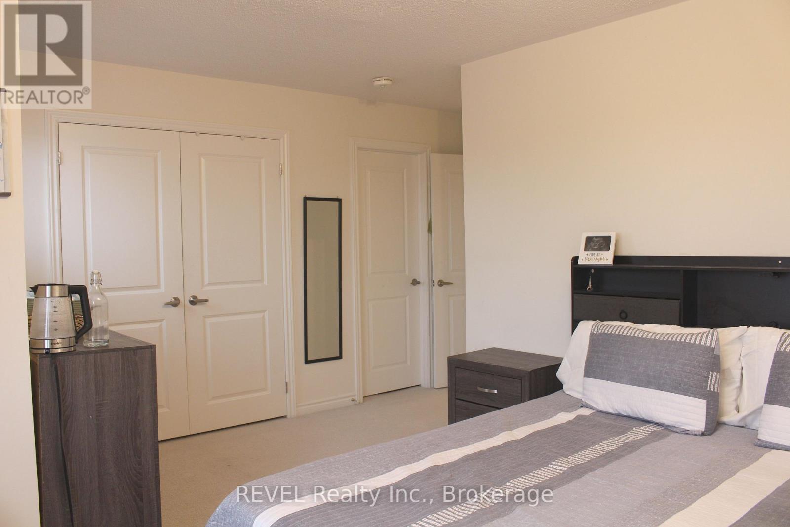 58 ORIOLE CRESCENT - 31