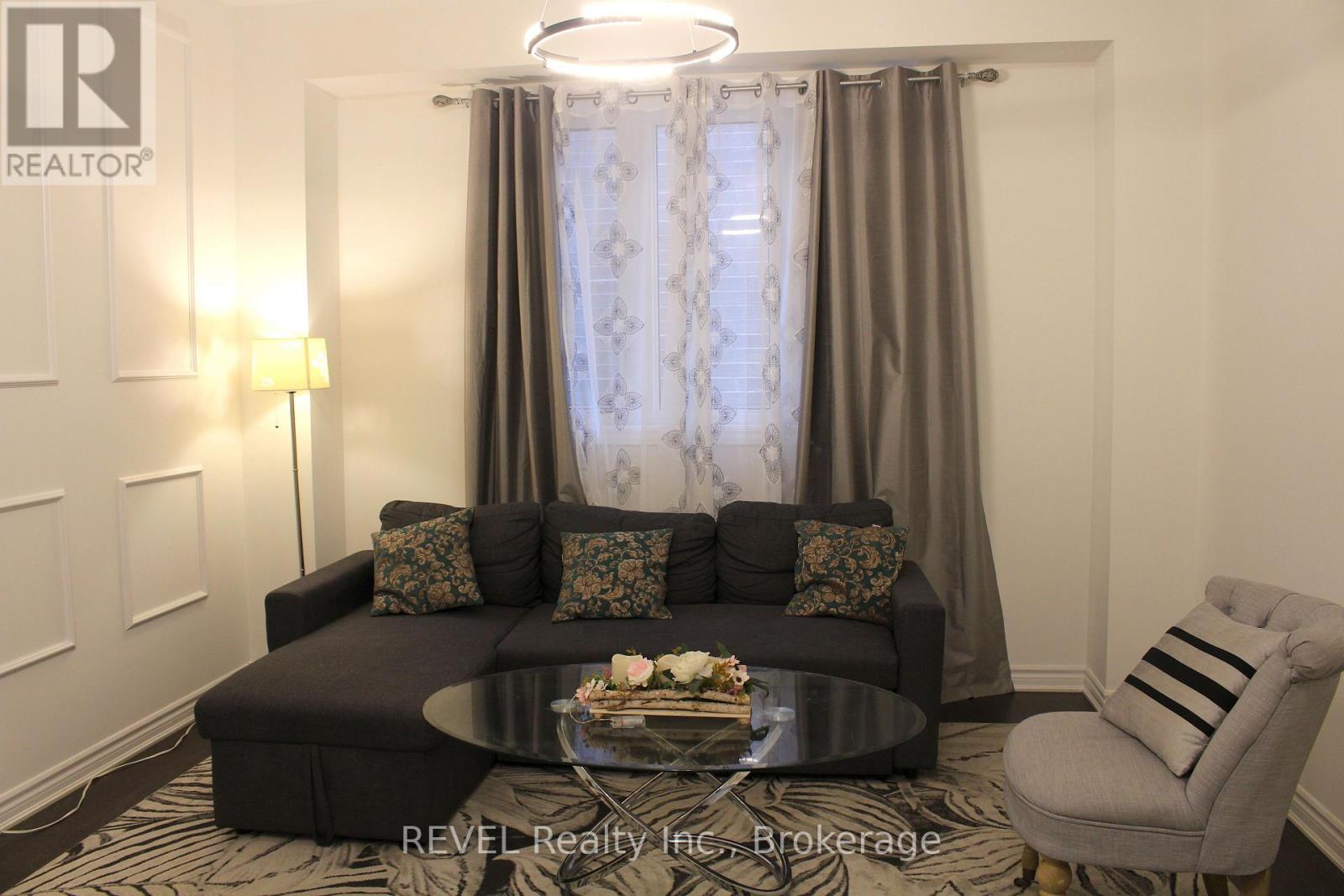 58 ORIOLE CRESCENT - 8