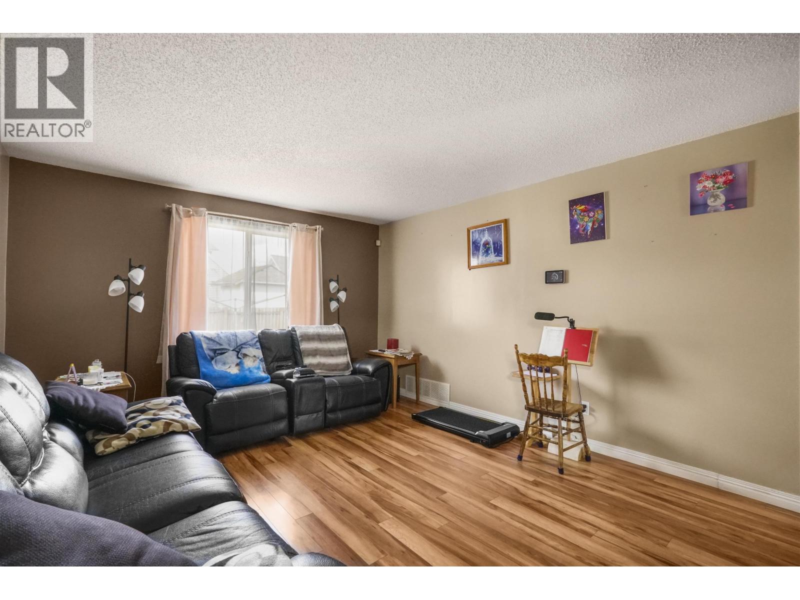 60 SWALLOW STREET - 10
