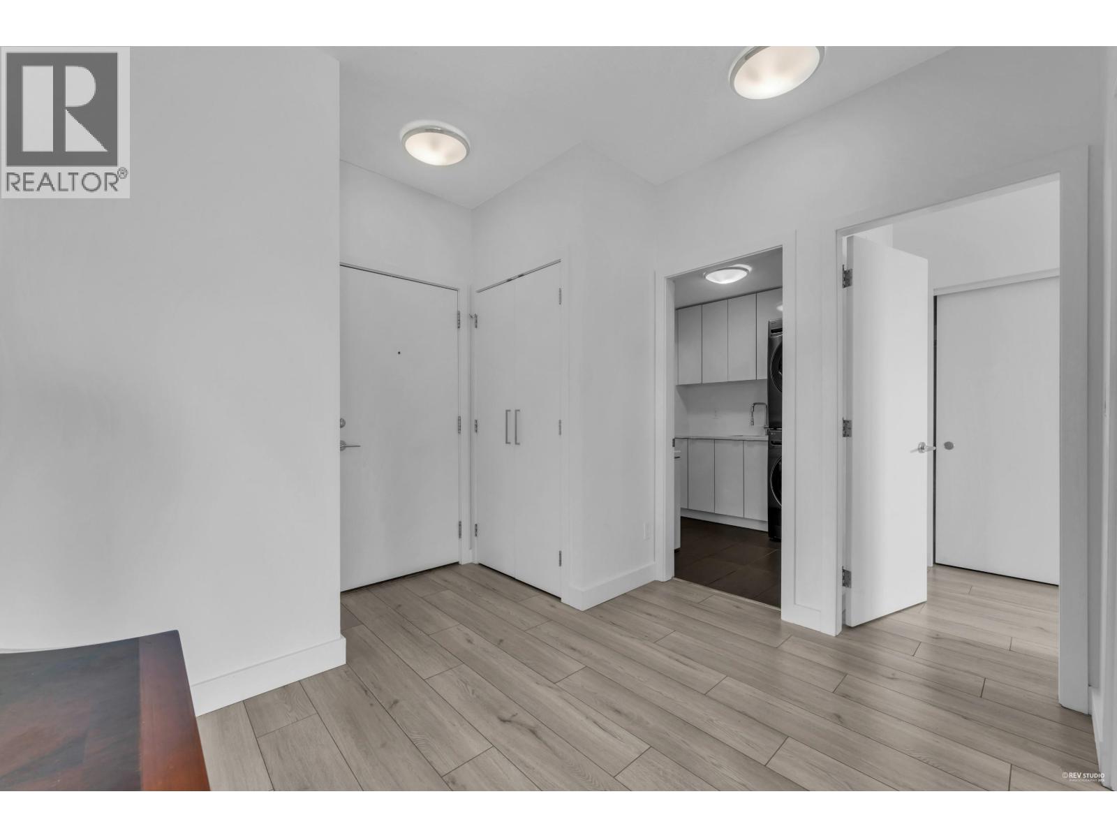 408 1621 HAMILTON AVENUE — photo 3