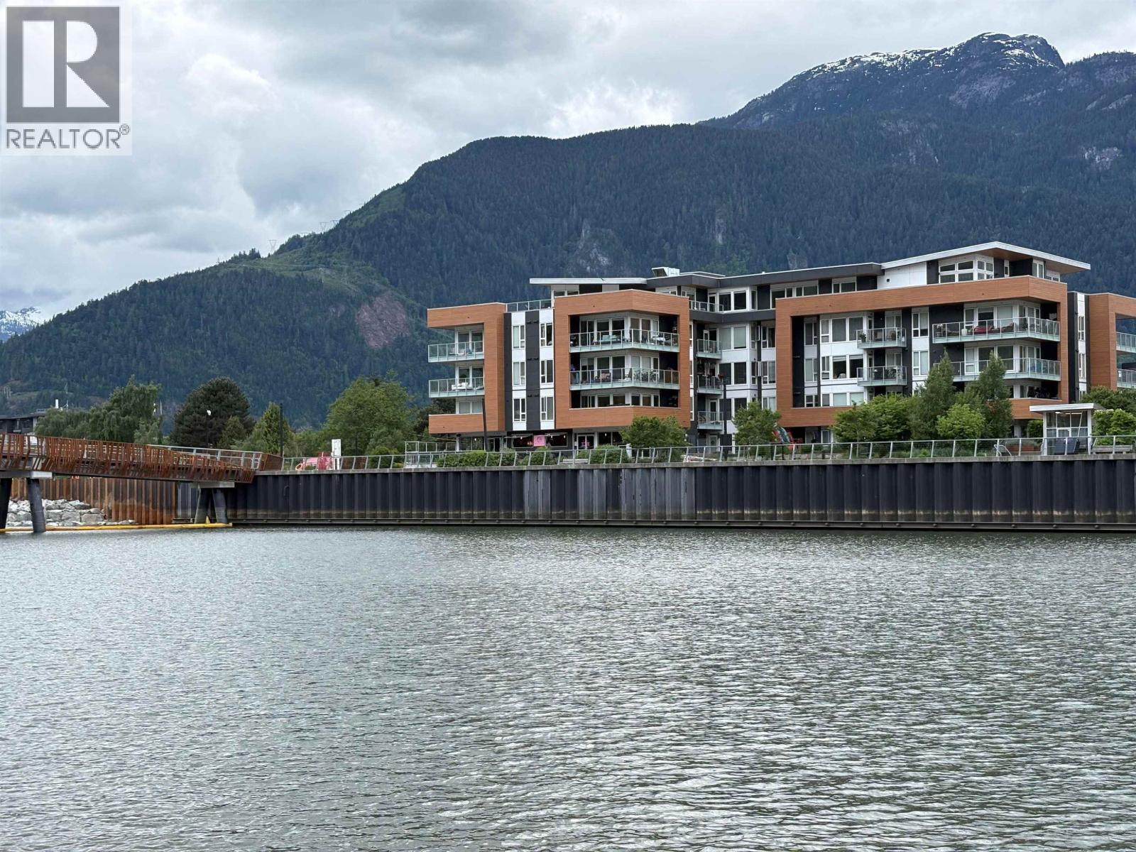 1348 HALYARD PLACE, Squamish