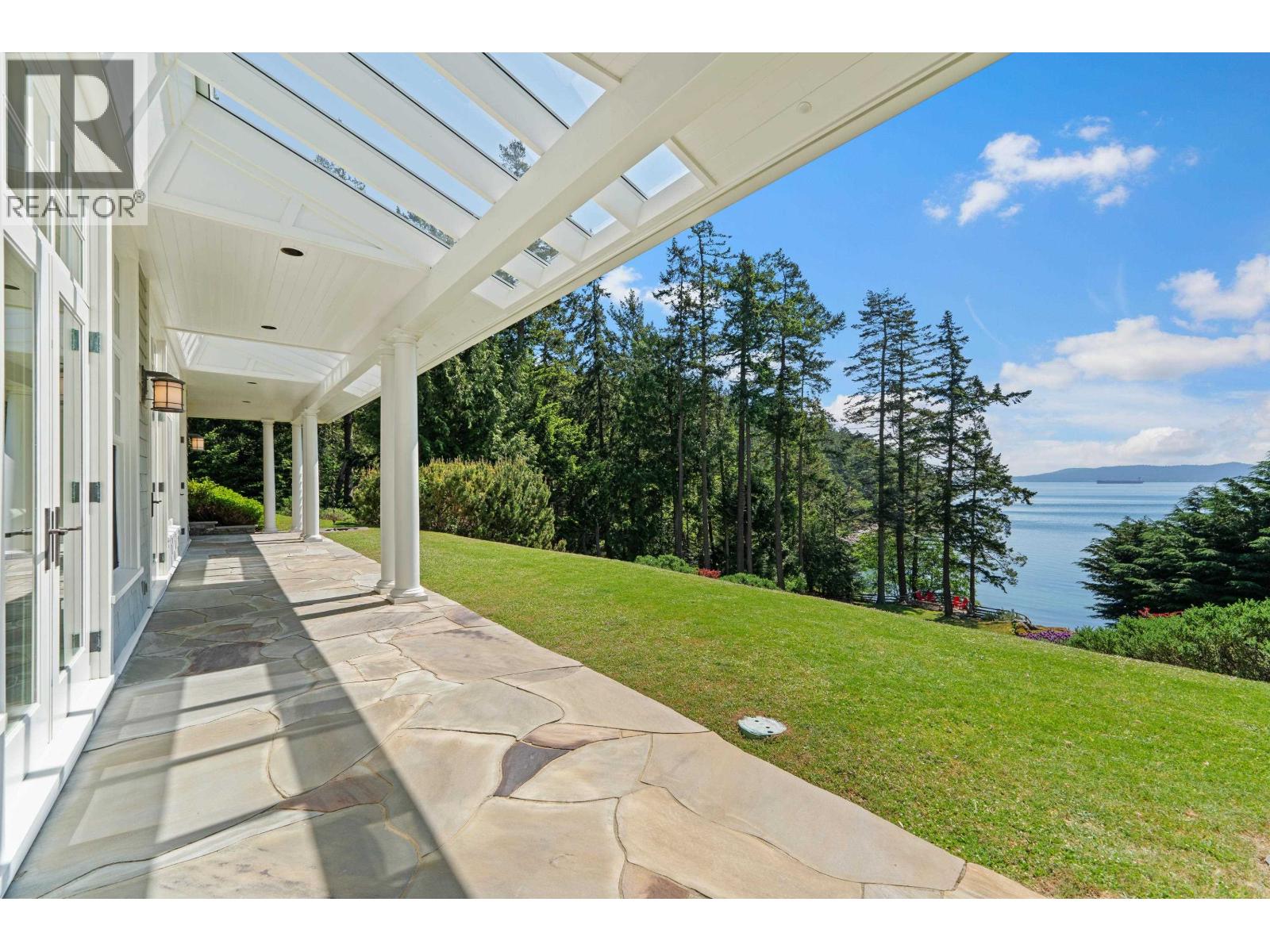 814 BEECHWOOD DRIVE, Mayne Island