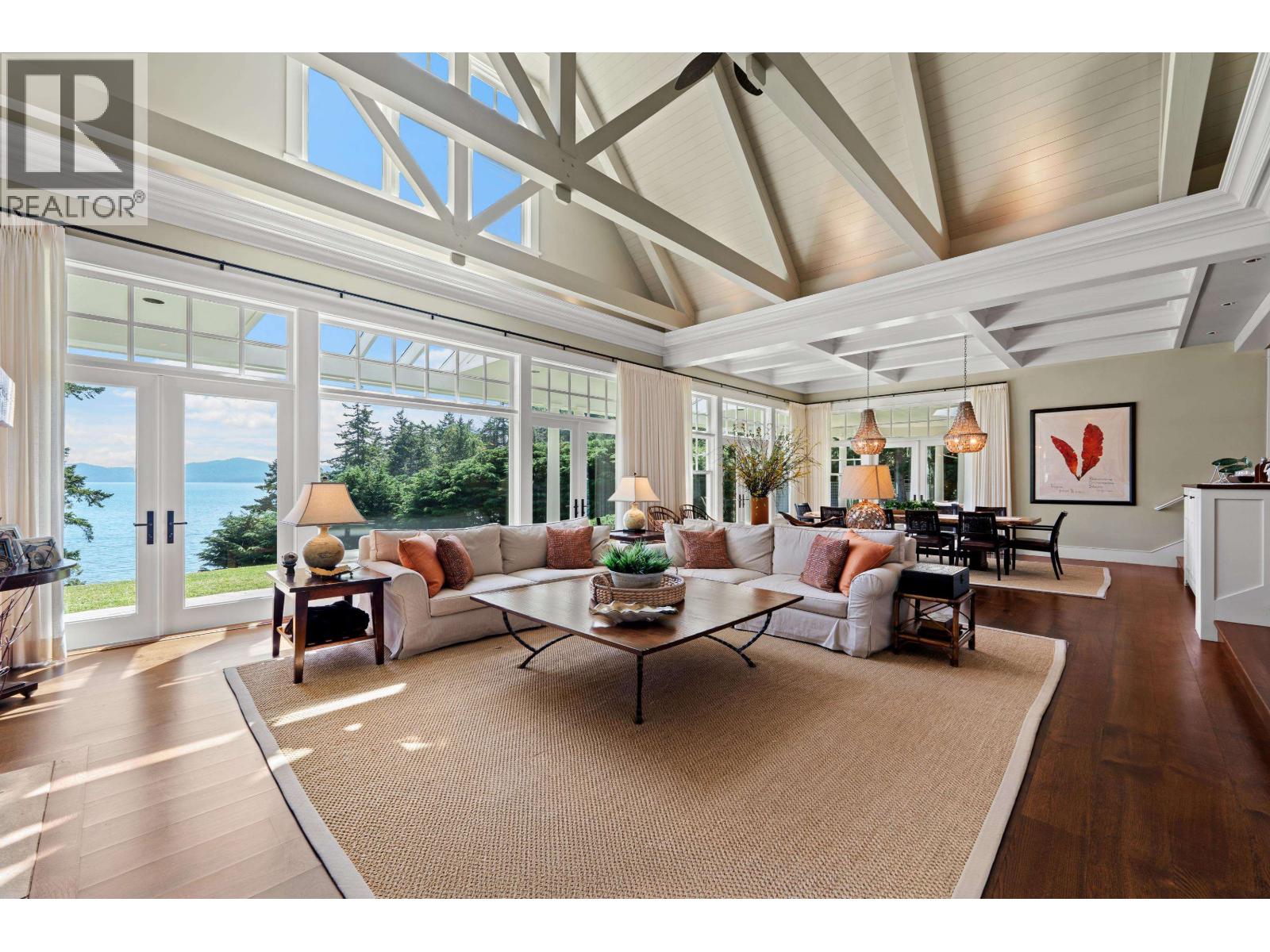 814 BEECHWOOD DRIVE, Mayne Island
