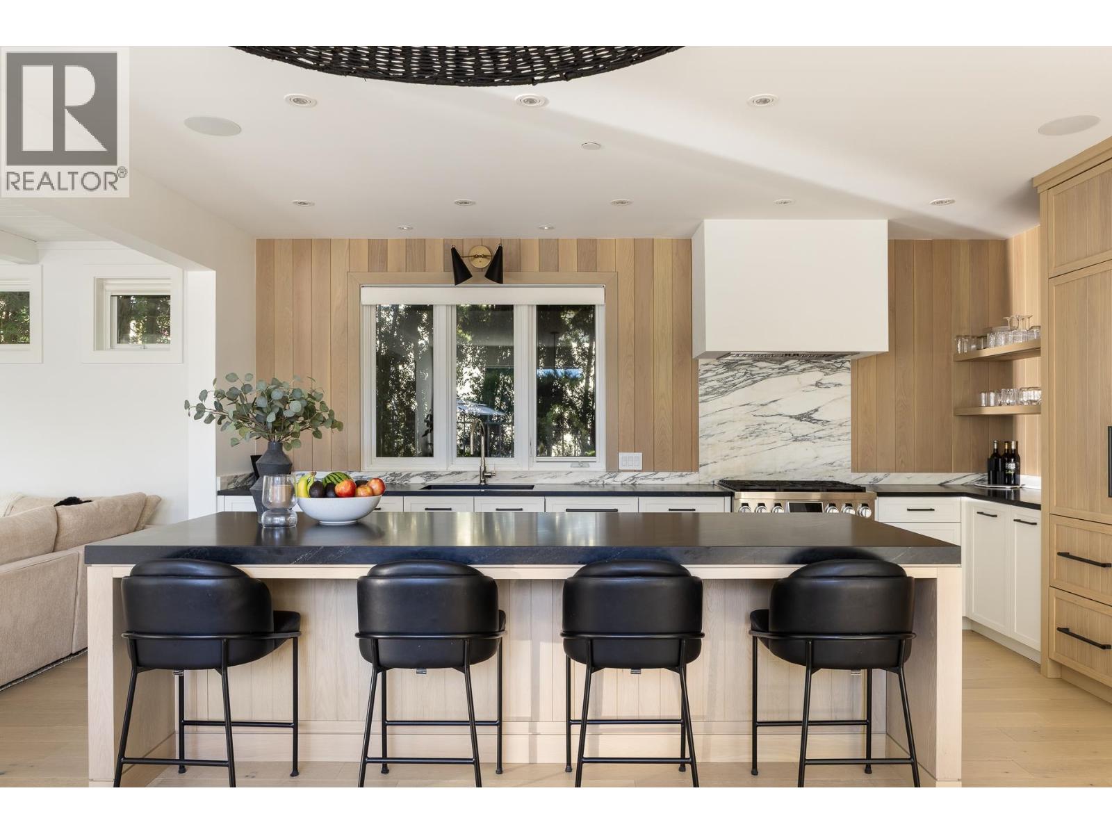 1411 29TH STREET, West Vancouver