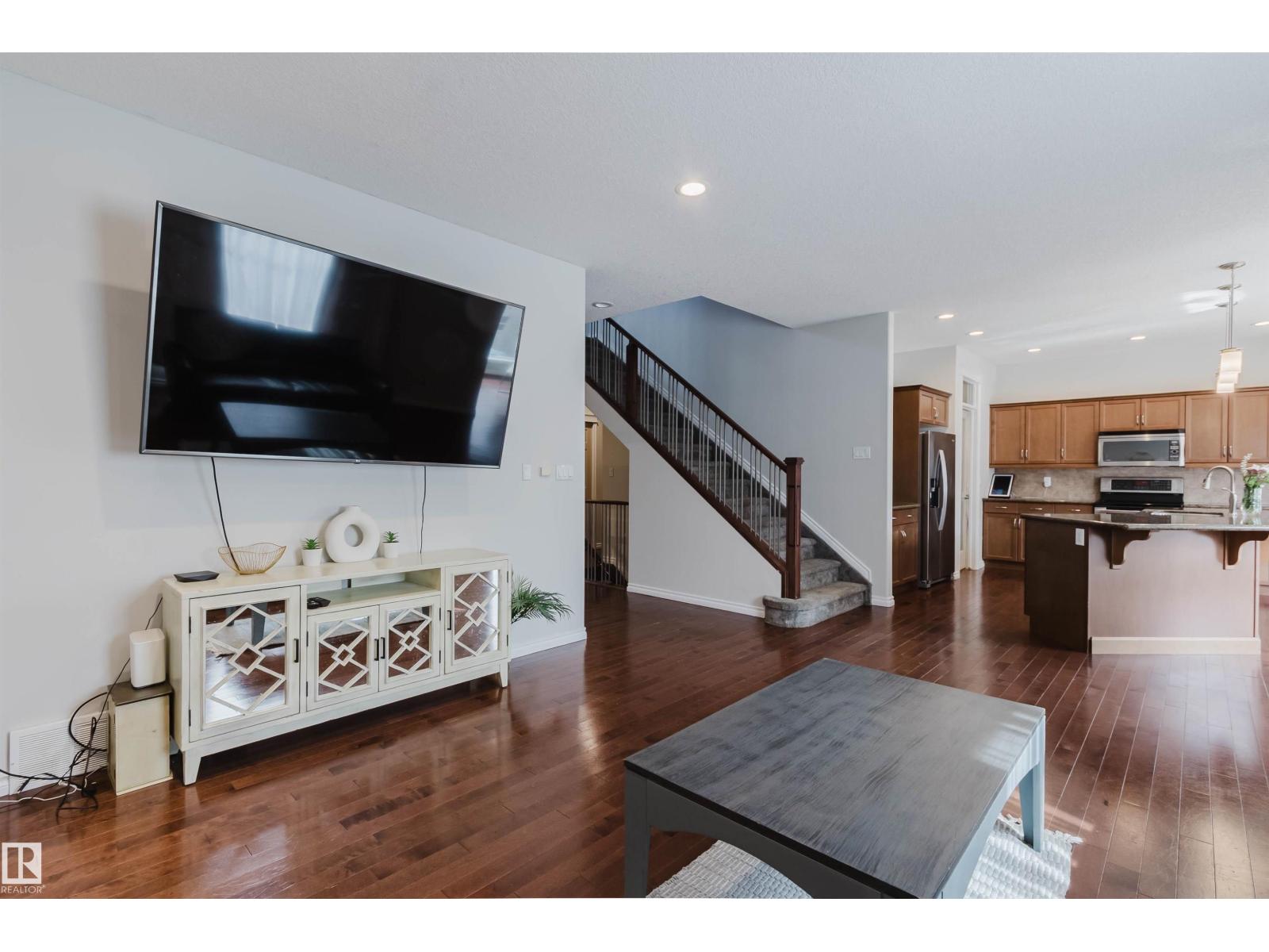 5623 206 ST NW, Edmonton