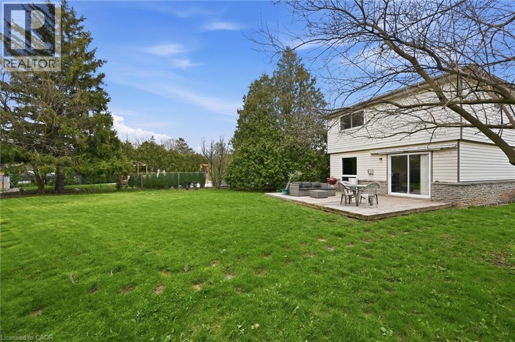 712 AUBURN Crescent, Burlington, Ontario, L7L5B2 — Photo 9