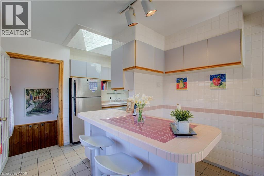 766 GARDEN Street, Cambridge, Ontario, N3H4E6 — Photo 8