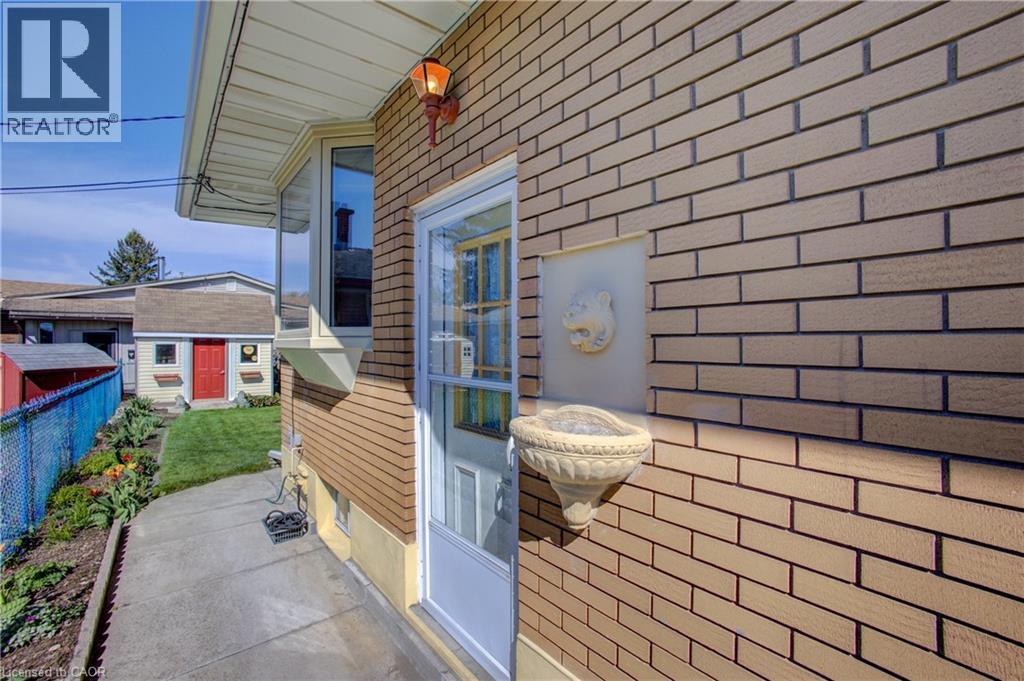 766 GARDEN Street - 32
