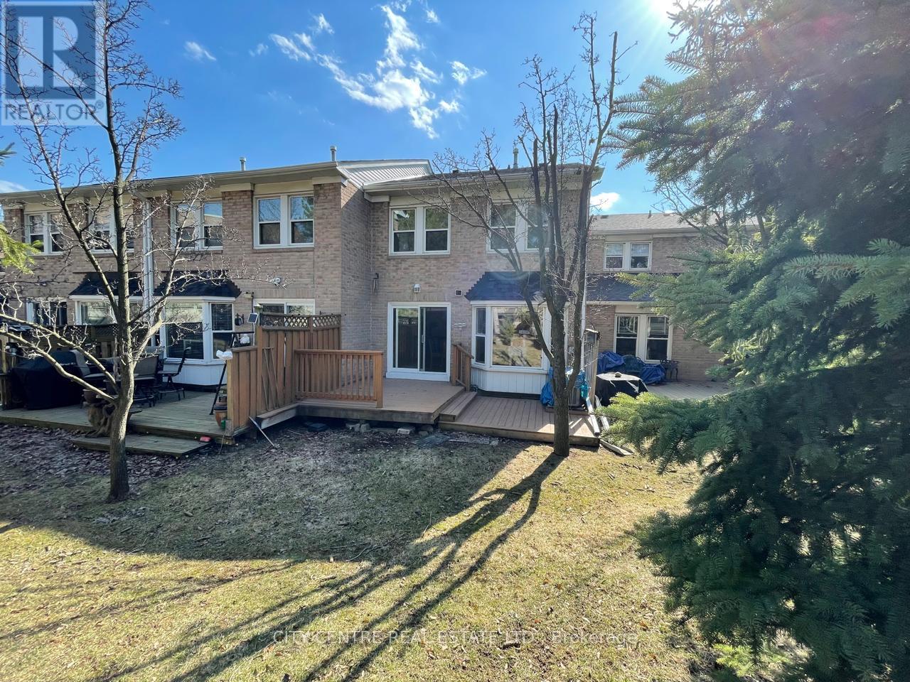 79 TAMARACK CIRCLE - 32
