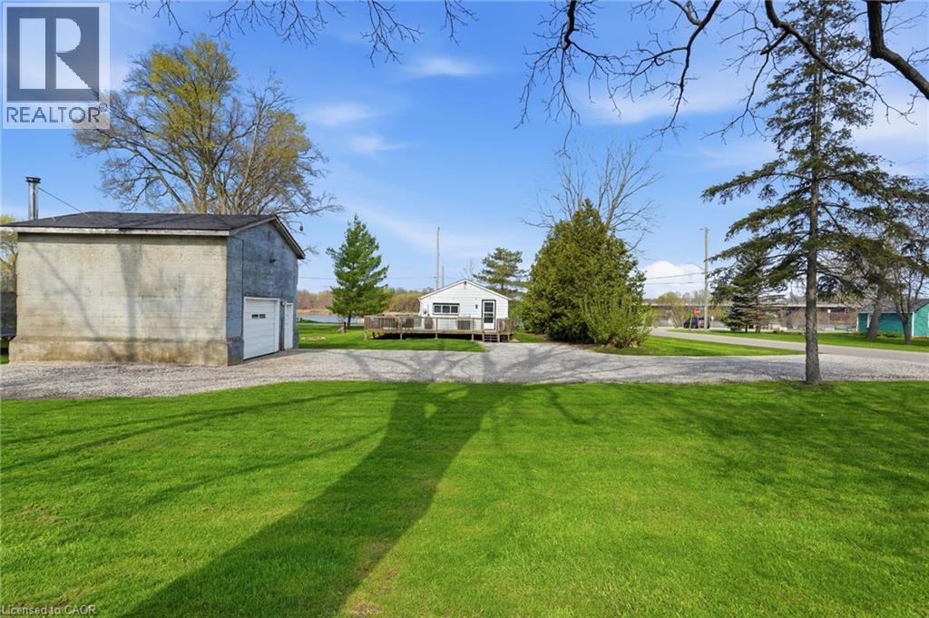 12 OUSE Street S - 40