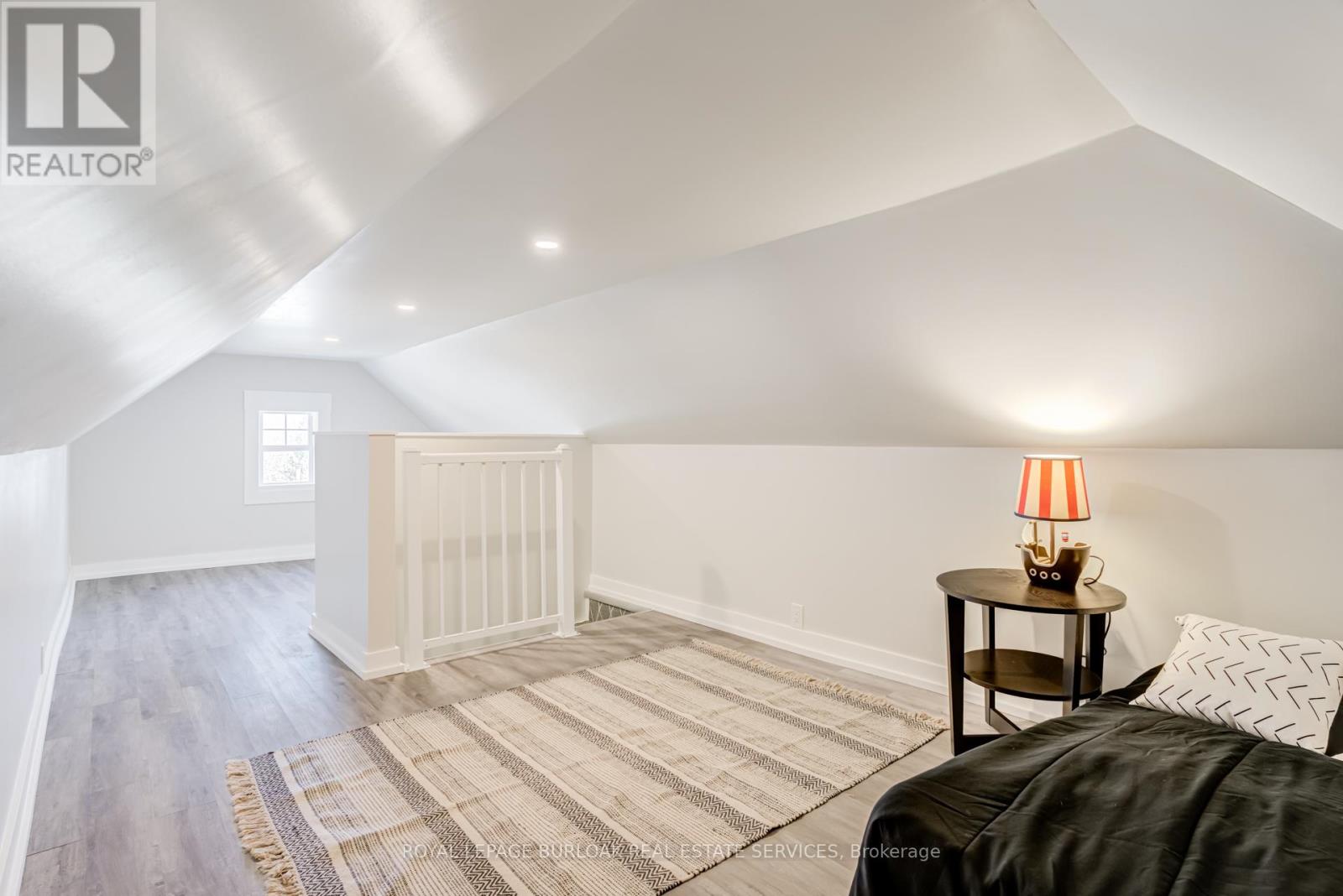 131 PARK ROW N - 21
