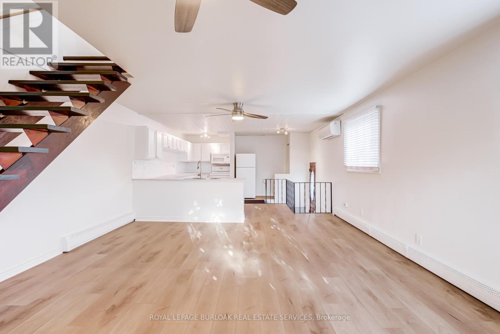 131 PARK ROW N - 26