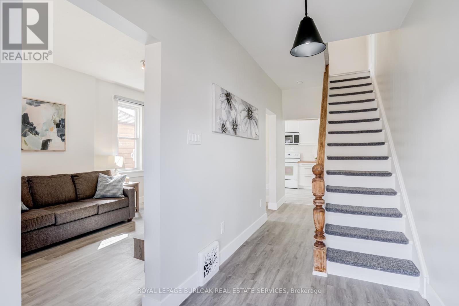 131 PARK ROW N - 3