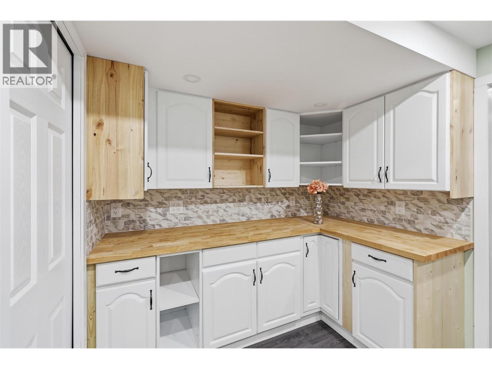 834 Bebek Road - 37