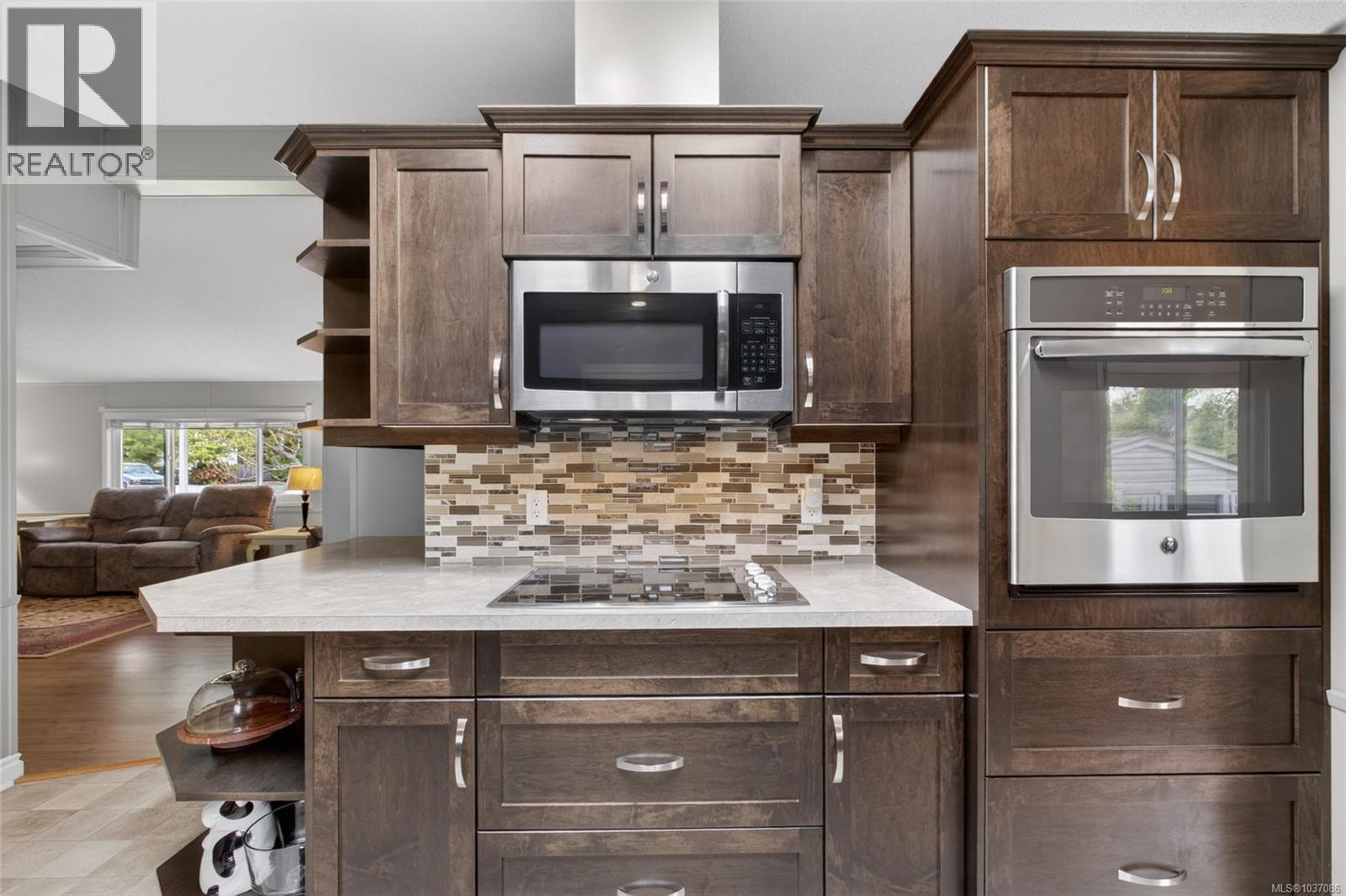 2200 Stadacona Dr - 6