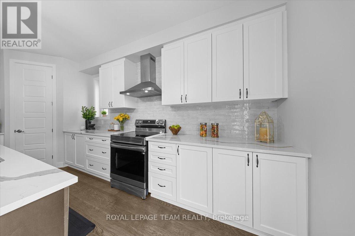 845 PEARLY EVERLASTING CRESCENT - 10