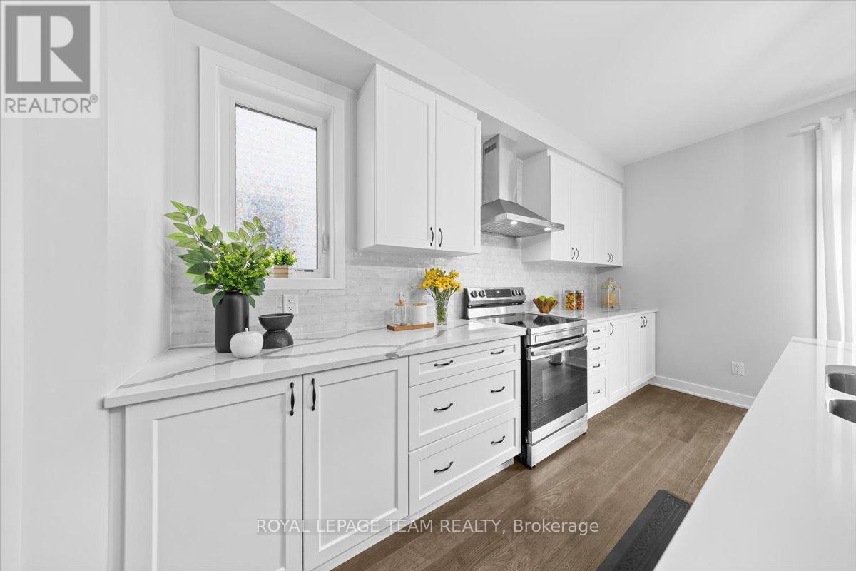 845 PEARLY EVERLASTING CRESCENT - 12
