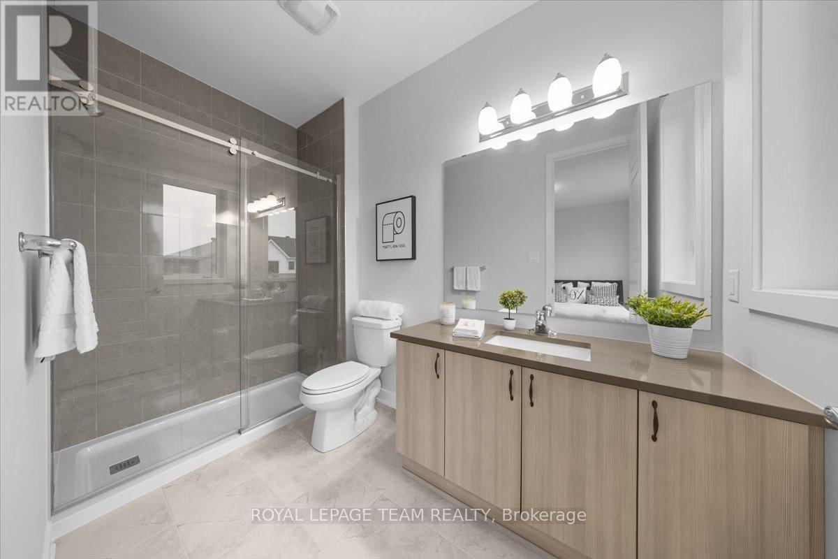 845 PEARLY EVERLASTING CRESCENT - 29
