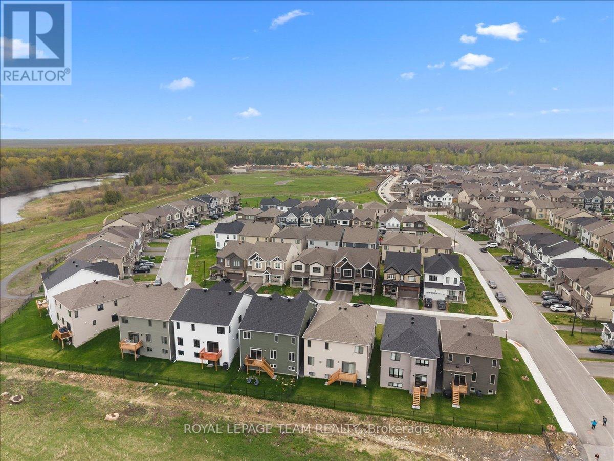 845 PEARLY EVERLASTING CRESCENT - 36