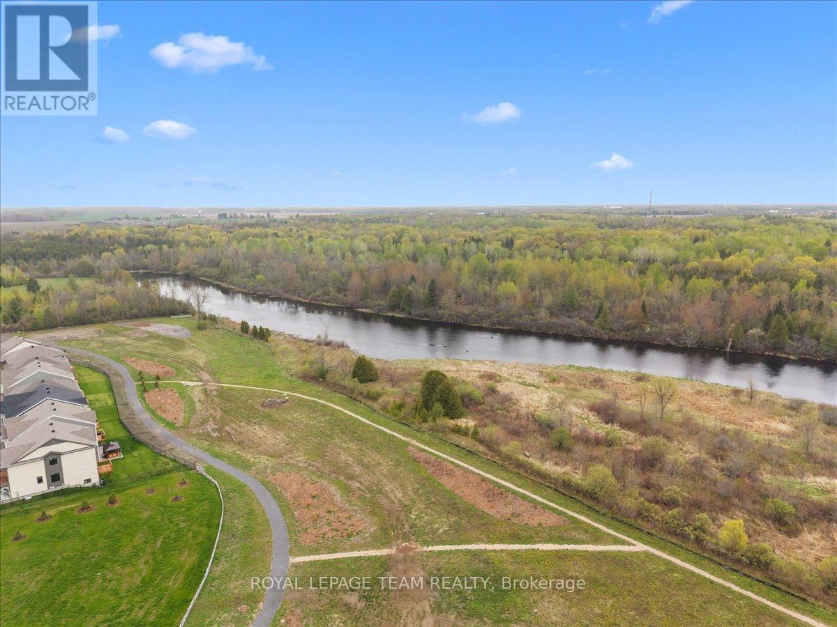 845 PEARLY EVERLASTING CRESCENT - 38