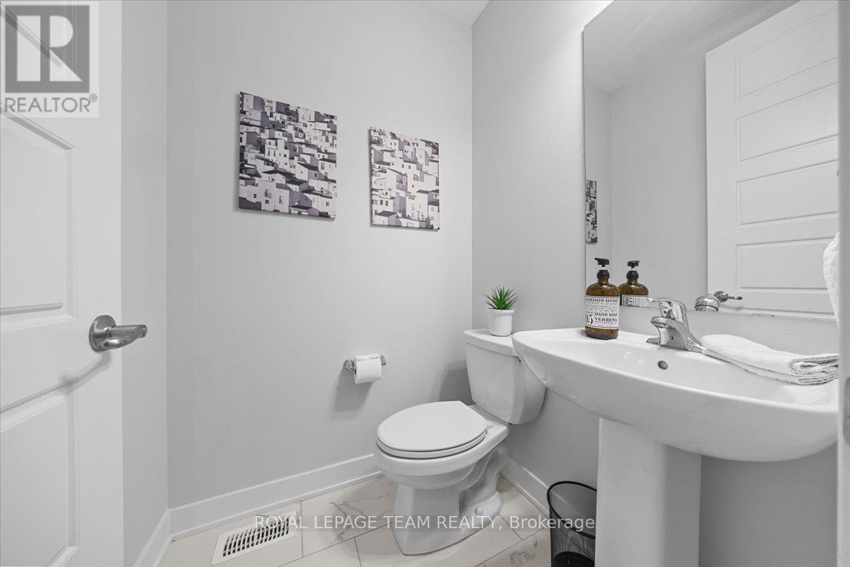 845 PEARLY EVERLASTING CRESCENT - 7