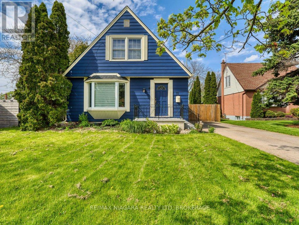 11 WINNIFRED AVENUE - 1
