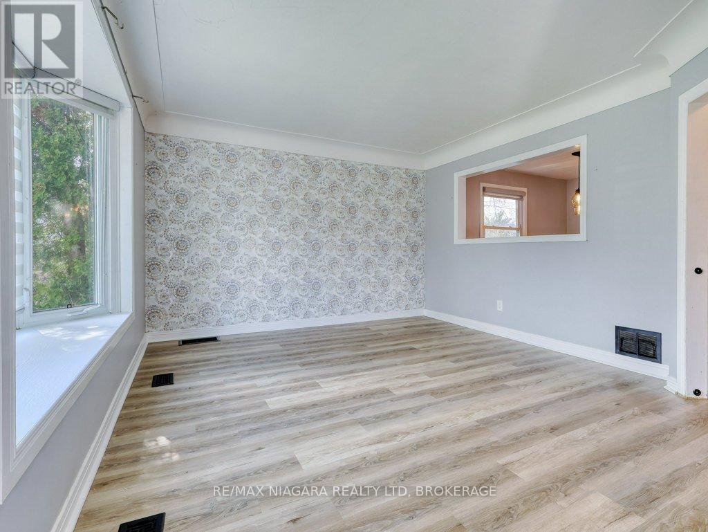 11 WINNIFRED AVENUE - 13