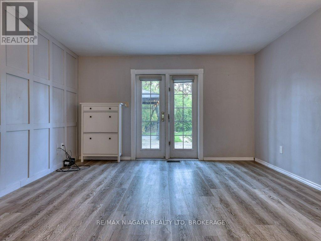 11 WINNIFRED AVENUE - 25