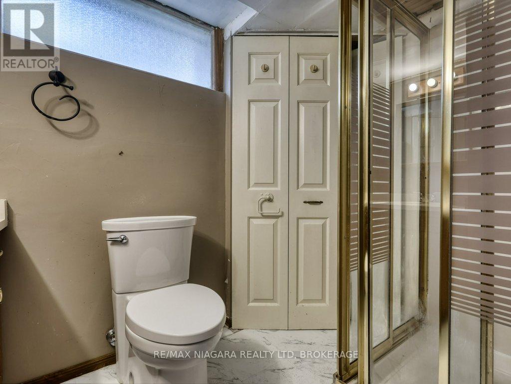 11 WINNIFRED AVENUE - 41