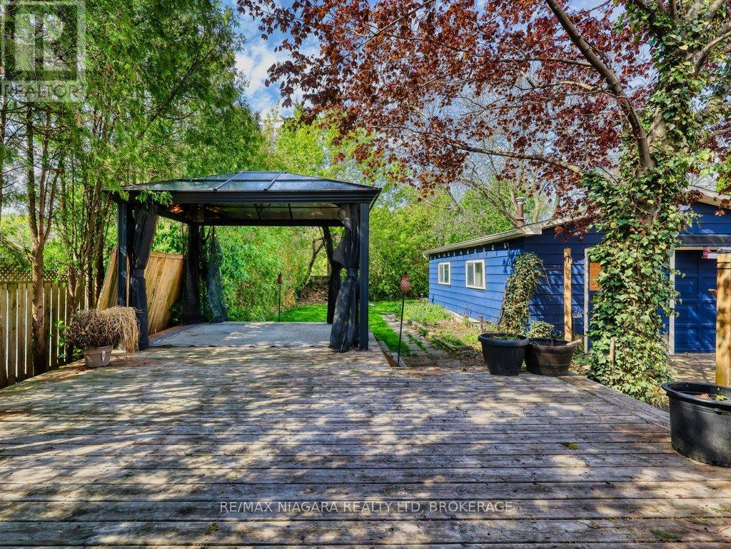 11 WINNIFRED AVENUE - 8