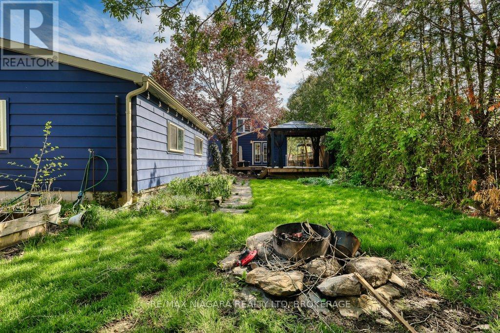 11 WINNIFRED AVENUE - 9