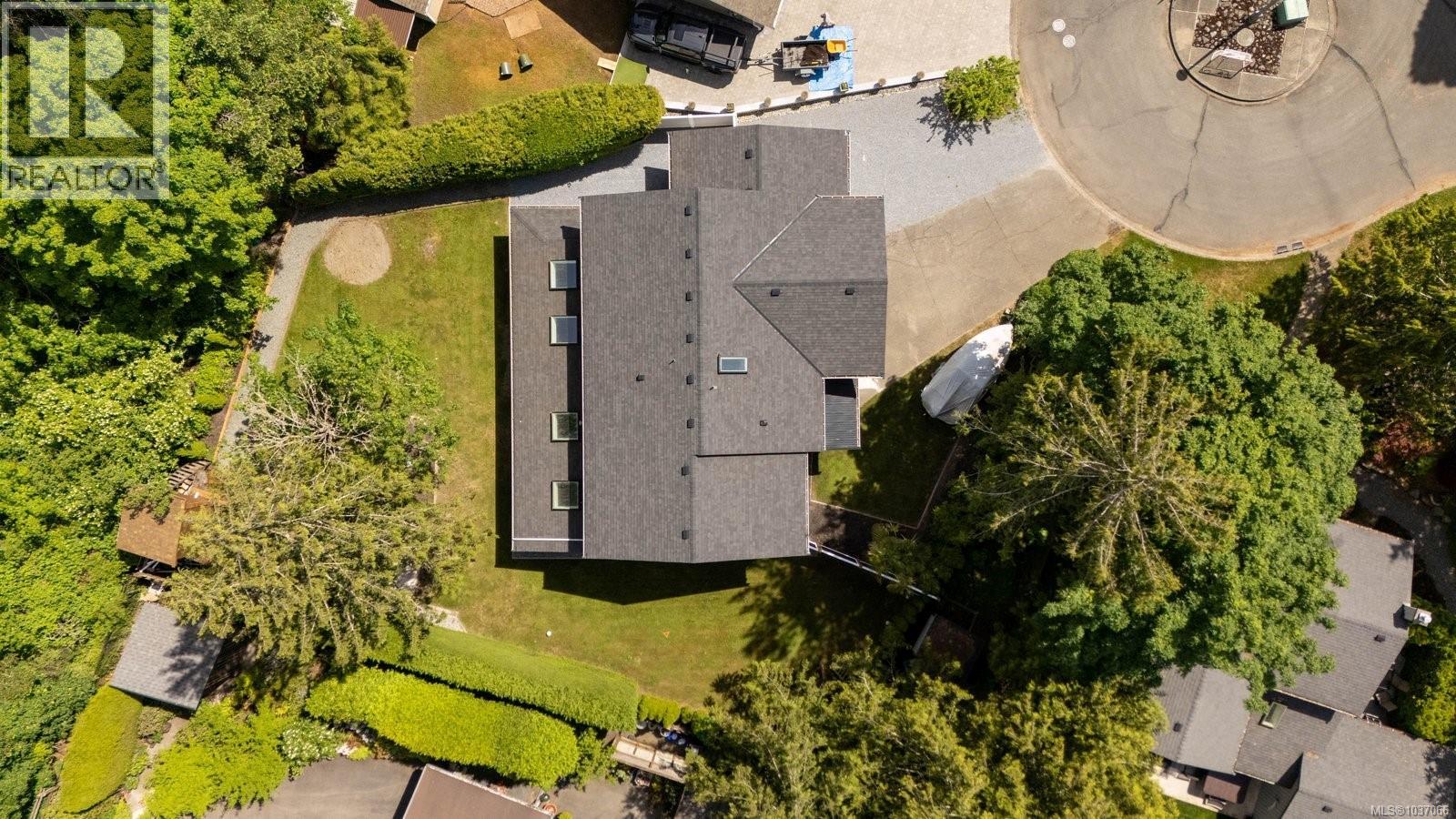 1018 Elstree Close - 45