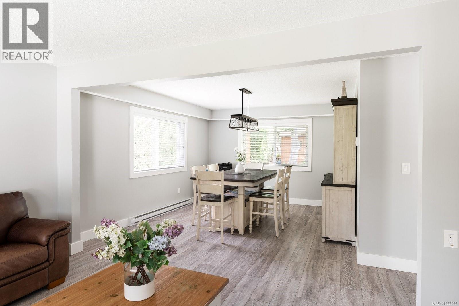 1018 Elstree Close - 7