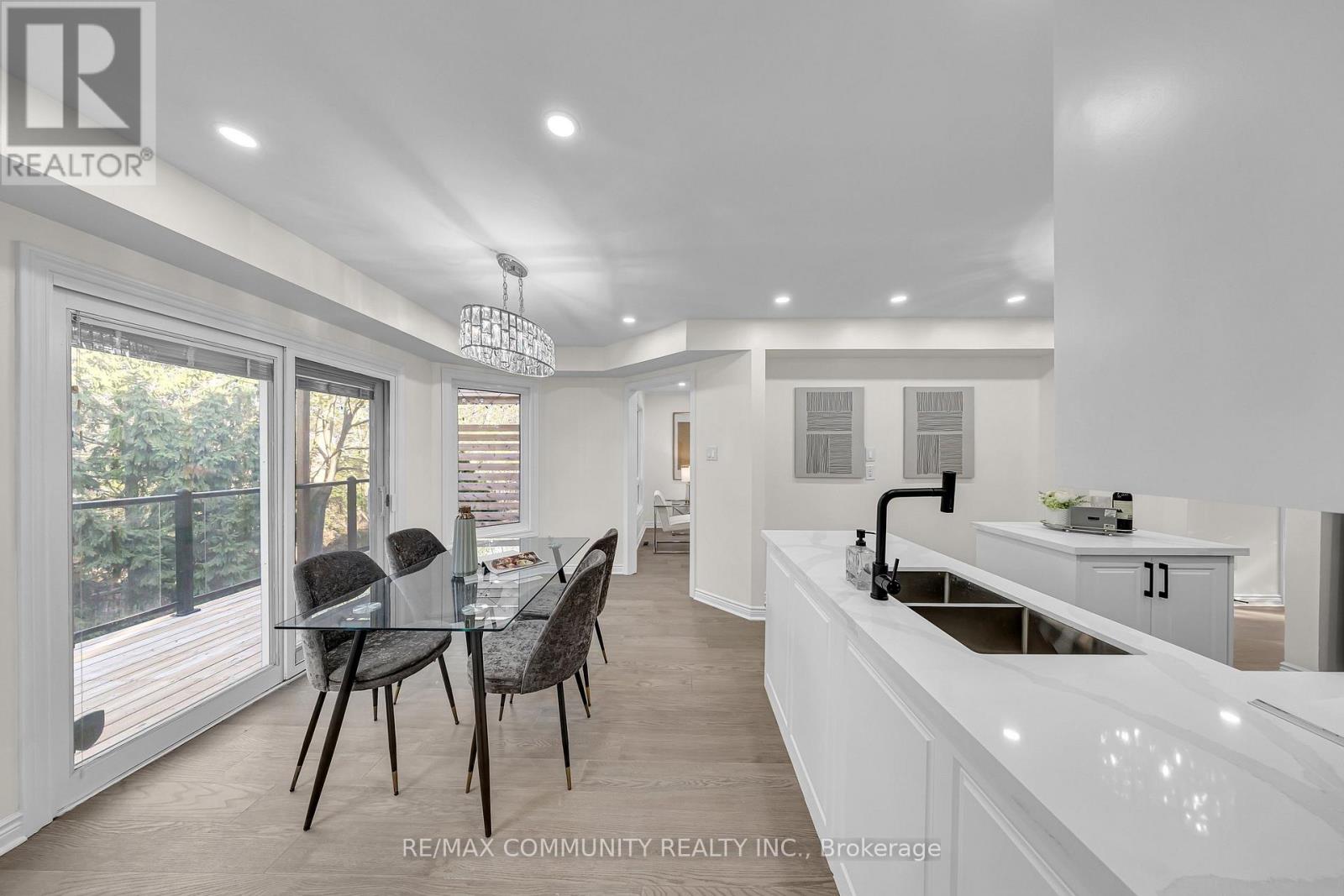 2387 DENVALE DRIVE - 17