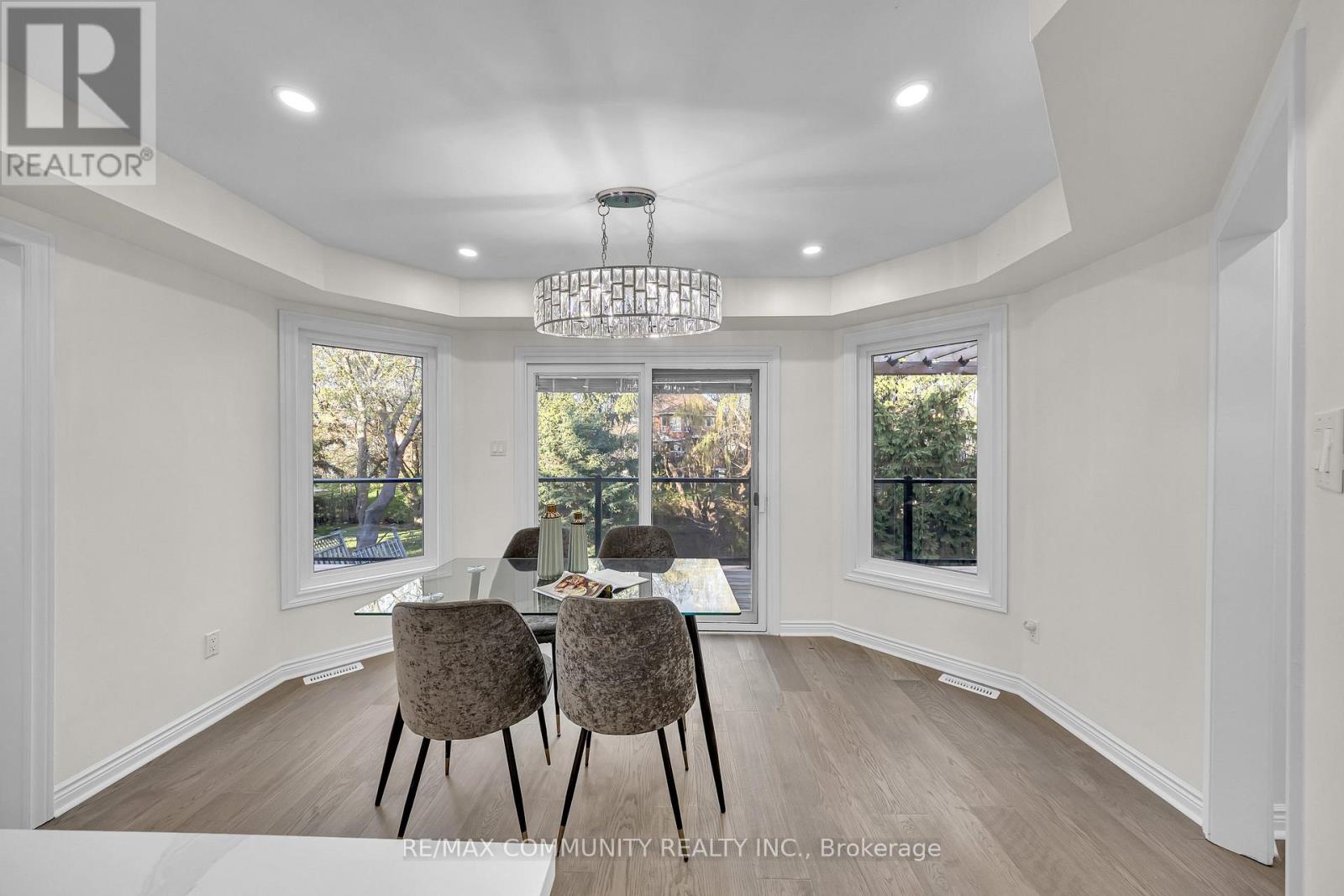 2387 DENVALE DRIVE - 18