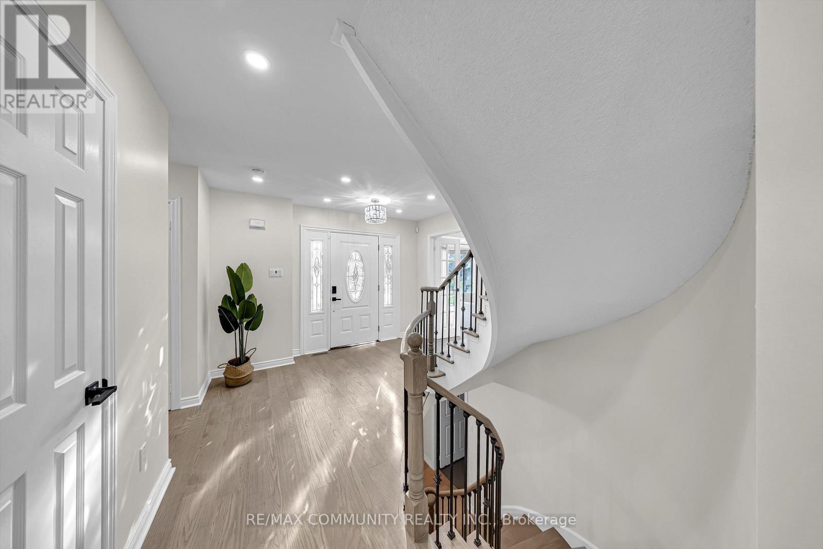 2387 DENVALE DRIVE - 26
