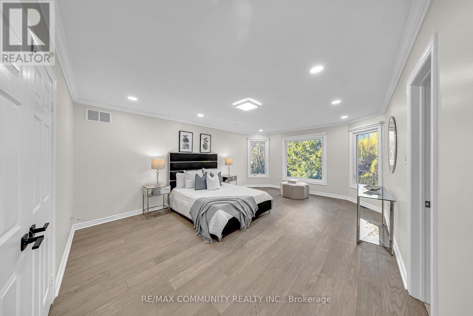 2387 DENVALE DRIVE - 36