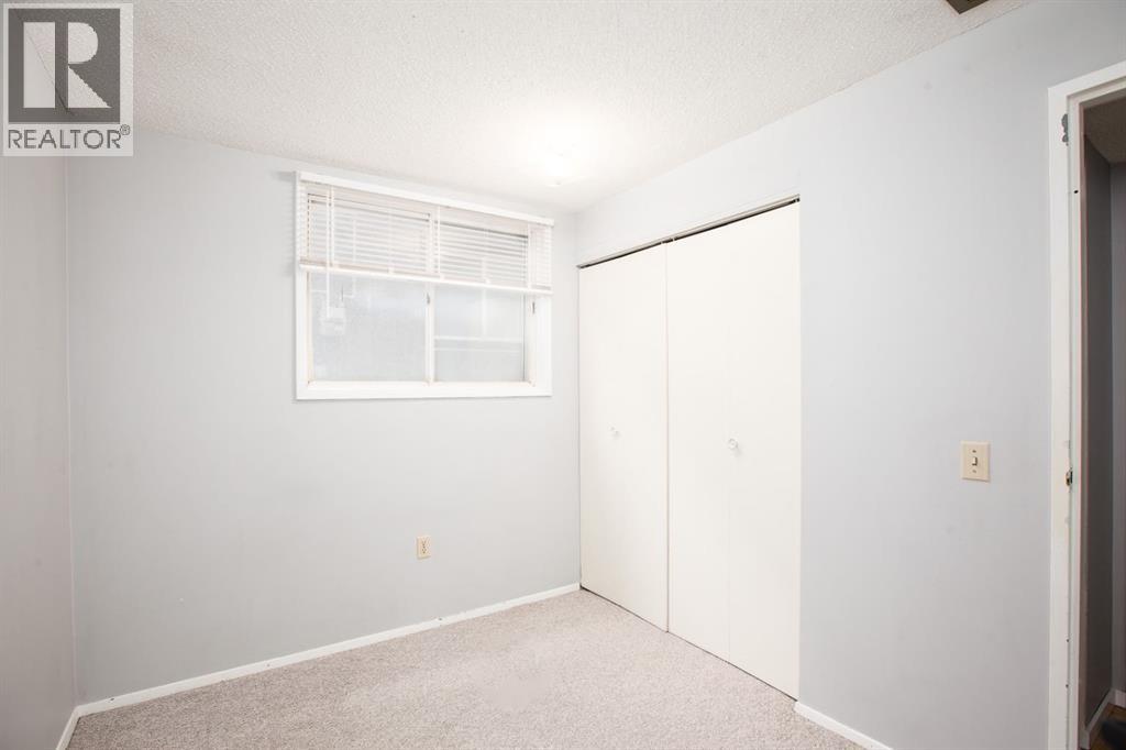 11010 5 Street SW - 10