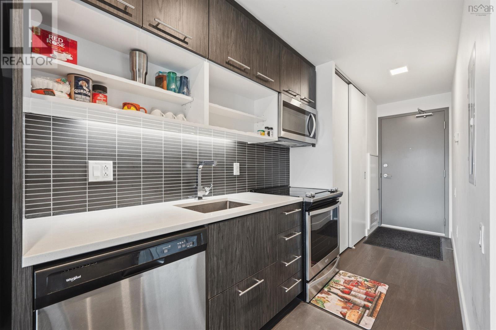 #508 1048 Wellington Street - 4