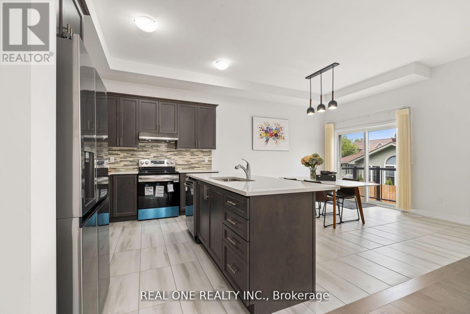 14 TWELVE TREES COURT - 15